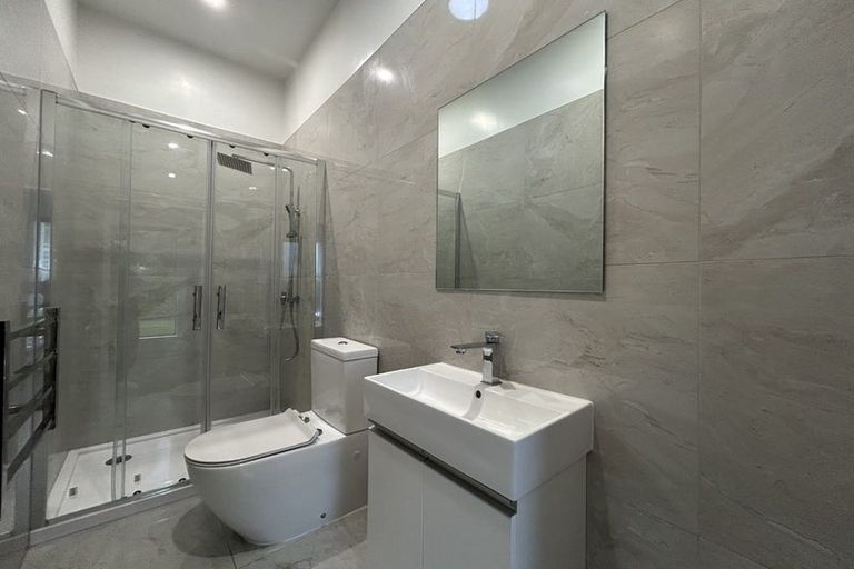 Photo of property in 1 Rangimarie Close, Opaheke, Papakura, 2113