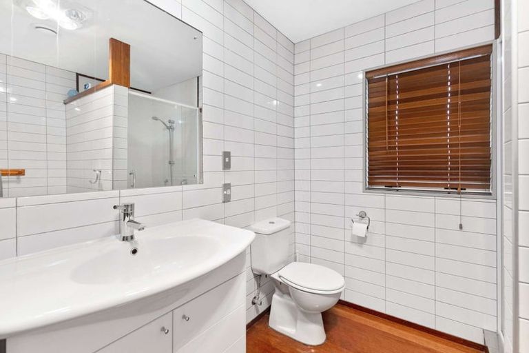 Photo of property in 30 Knowles Street, Terrace End, Palmerston North, 4410