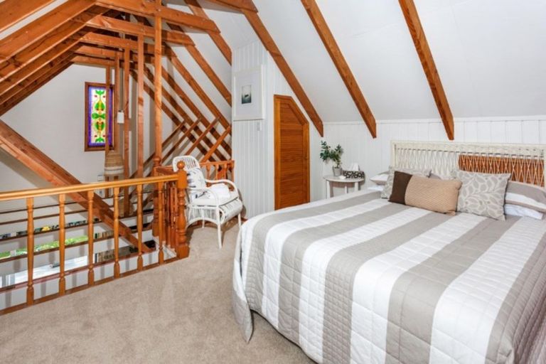 Photo of property in 131 Mckellar Place, Whangamata, 3620