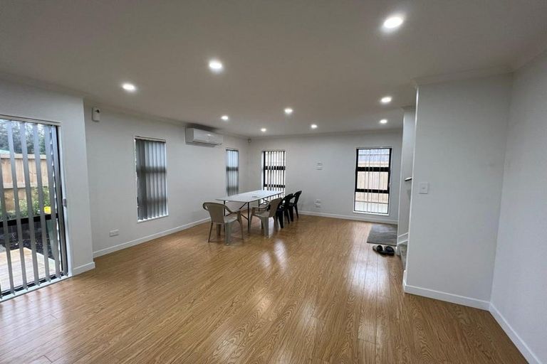 Photo of property in 25a Tawa Crescent, Manurewa, Auckland, 2102