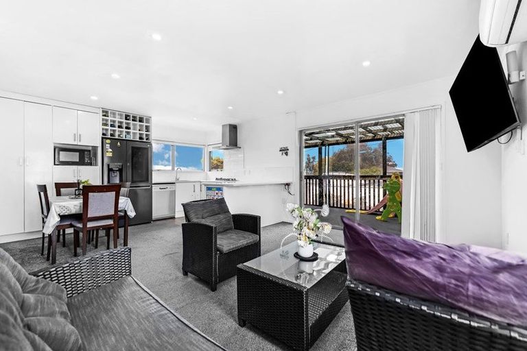 Photo of property in 47a Tawa Crescent, Manurewa, Auckland, 2102