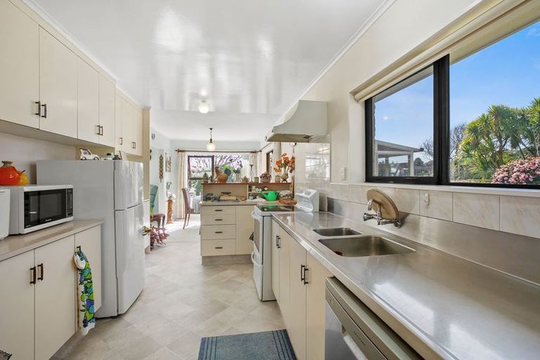 Photo of property in 53 Mcfarlane Street, Oakura, 4314