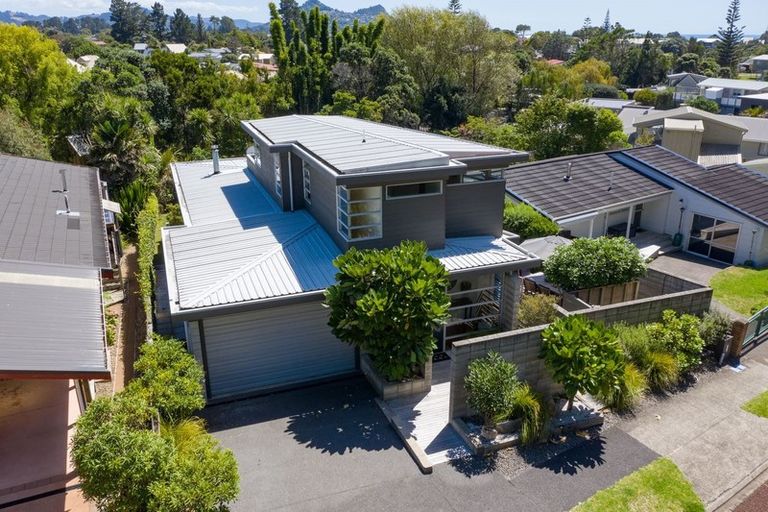 Photo of property in 20a Mount Avenue, Pauanui, Hikuai, 3579