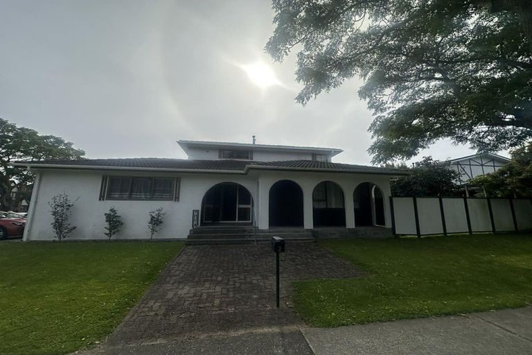 Photo of property in 2 Mcenroe Grove, Naenae, Lower Hutt, 5011
