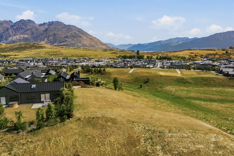 Photo of property in 6 Wanderer Lane, Jacks Point, Queenstown, 9371