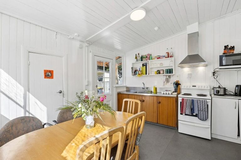 Photo of property in 39 Clyde Street, North Dunedin, Dunedin, 9016