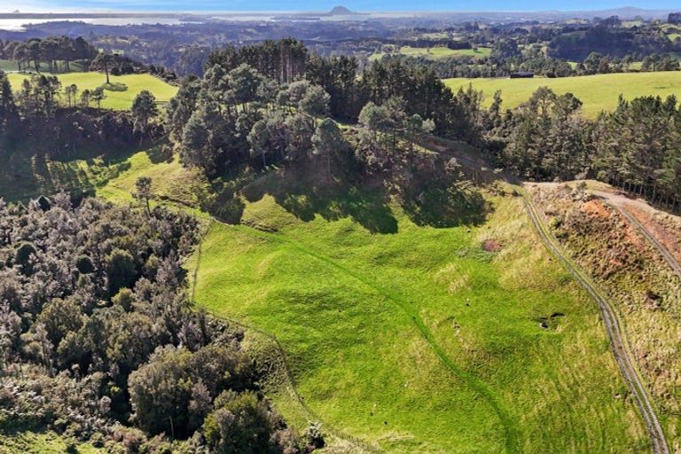 Photo of property in 687 Work Road, Whakamarama, Katikati, 3181