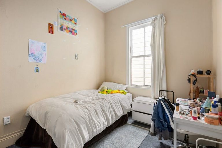 Photo of property in 130 Wallace Street, Mount Cook, Wellington, 6021