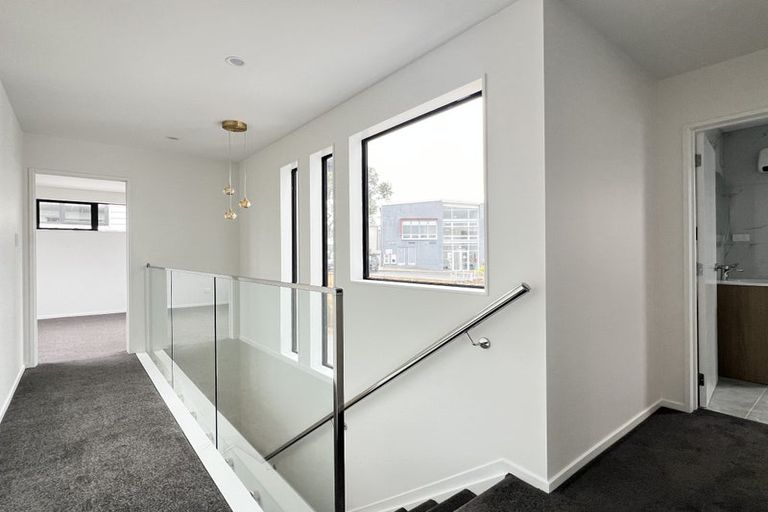 Photo of property in 105b Bond Crescent, Forrest Hill, Auckland, 0620