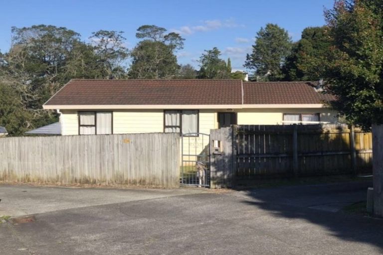 Photo of property in 25 Rehia Road, Massey, Auckland, 0614