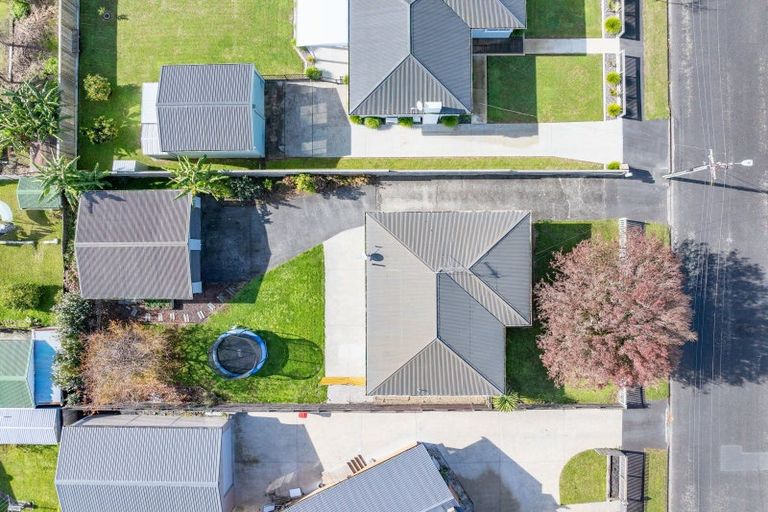 Photo of property in 18 Larnach Street, St Andrews, Hamilton, 3200
