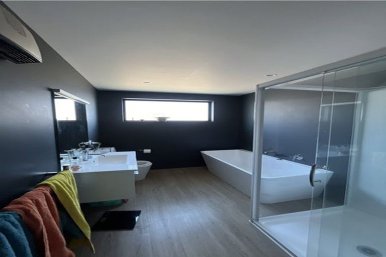 Photo of property in 6 Glen Dene Crescent, Wanaka, 9305