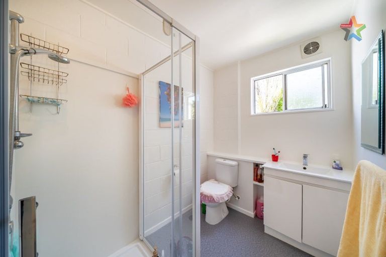 Photo of property in 71n Randwick Crescent, Moera, Lower Hutt, 5010