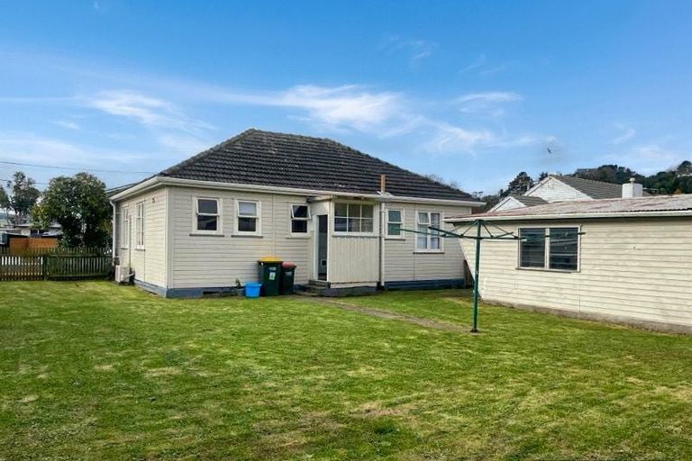 Photo of property in 4 Tilbury Street, Fairfield, Lower Hutt, 5011