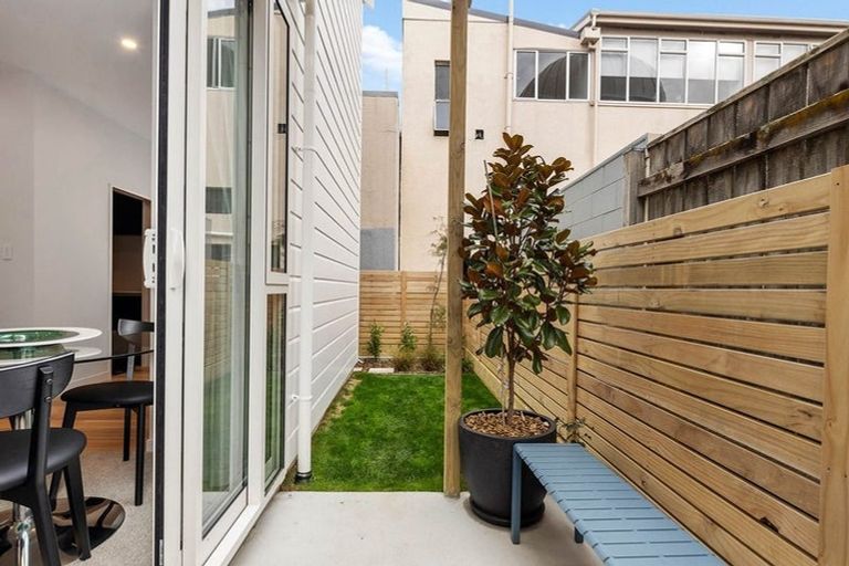 Photo of property in 14/30u Pirie Street, Mount Victoria, Wellington, 6011