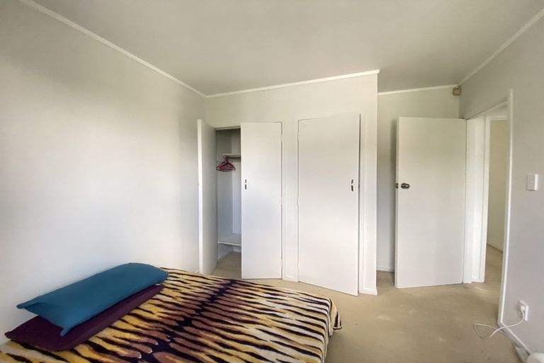 Photo of property in 2/14 Downing Street, Glenfield, Auckland, 0629