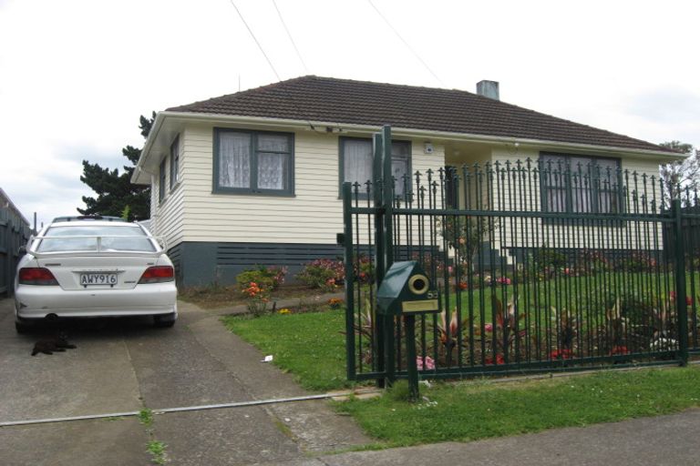 Photo of property in 58 Plumley Crescent, Mangere, Auckland, 2022