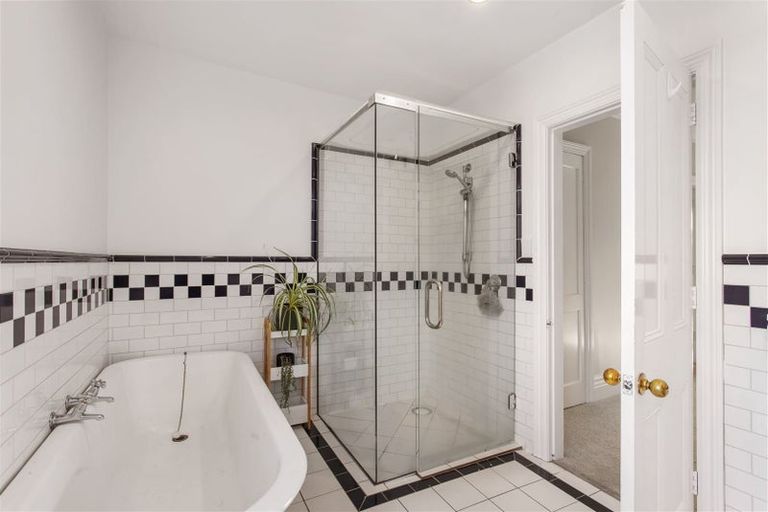 Photo of property in 58 Hawkesbury Avenue, St Albans, Christchurch, 8014