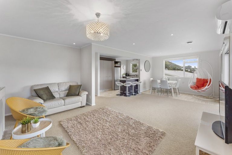 Photo of property in 107f2 Allington Road, Karori, Wellington, 6012