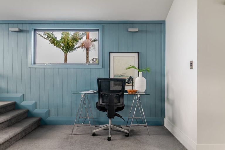 Photo of property in 14 Hinemoa Terrace, Birkenhead, Auckland, 0626