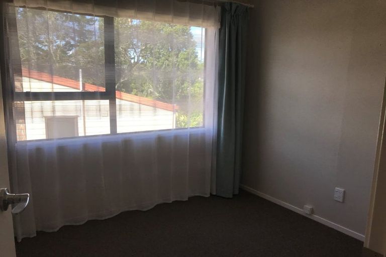 Photo of property in 41 Holmes Drive South, Massey, Auckland, 0614