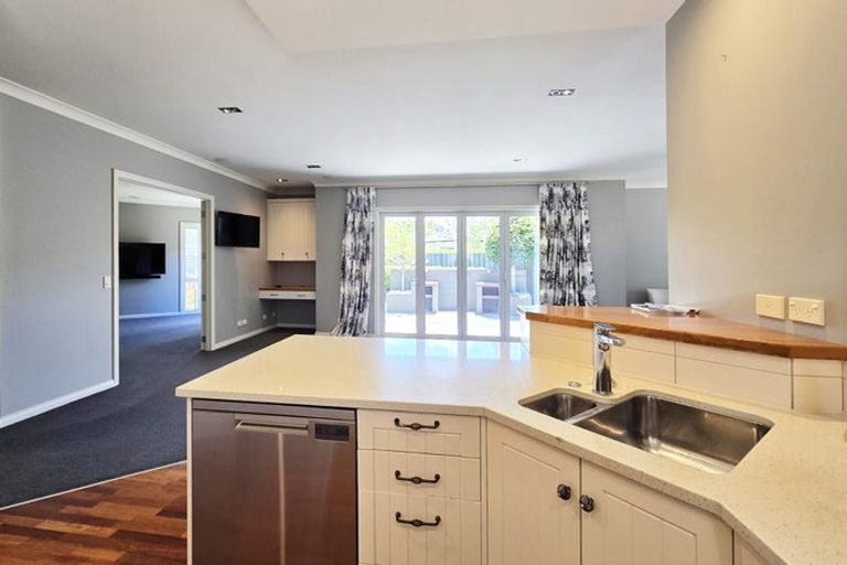 Photo of property in 72 Kent Terrace, Taradale, Napier, 4112