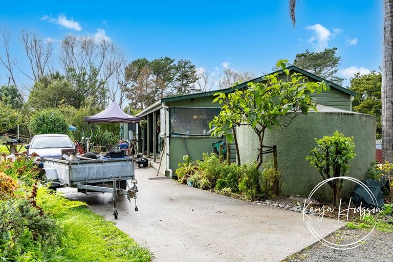 Photo of property in 14 Woodland Road, Maungaturoto, 0588