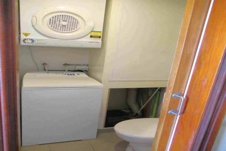 Photo of property in Pirie Street Townhouses, 28/35u Pirie Street, Mount Victoria, Wellington, 6011