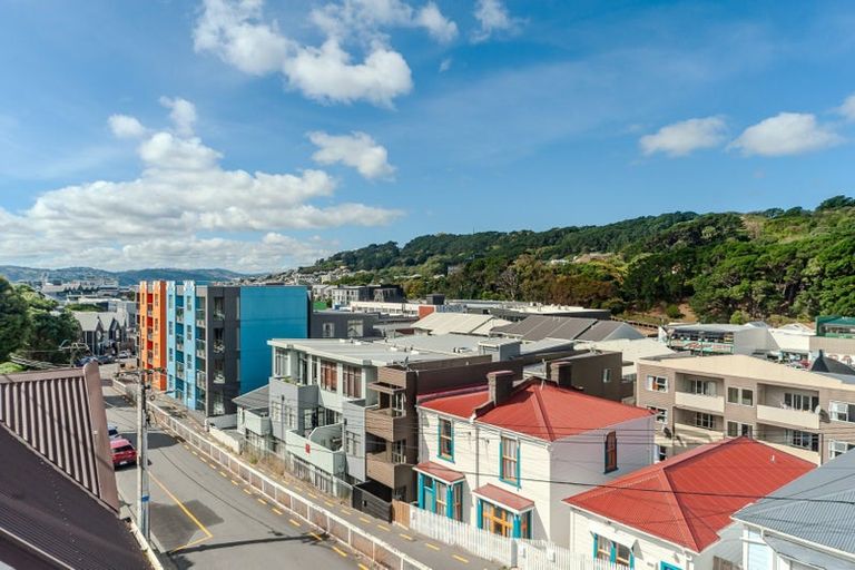 Photo of property in Vespa Apartments, 303/20 Hanson Street, Mount Cook, Wellington, 6021