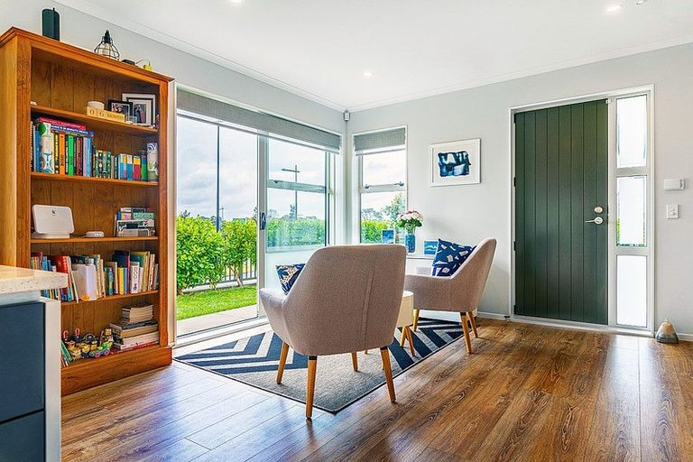 Photo of property in 14 Tyler Davies Drive, Red Beach, 0932