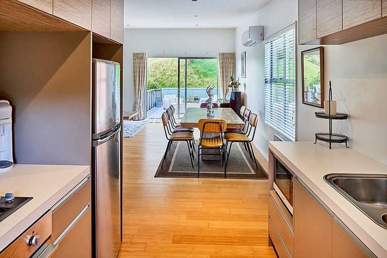 Photo of property in 3 Saddleback Grove, Karori, Wellington, 6012