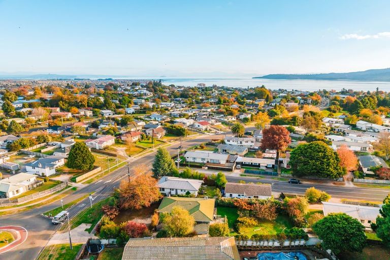 Photo of property in 112 Taharepa Road, Hilltop, Taupo, 3330