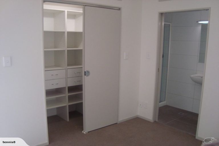 Photo of property in 10 Douglas Street, Mount Cook, Wellington, 6021