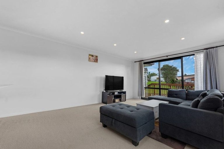Photo of property in 2/65e Metcalfe Road, Ranui, Auckland, 0612