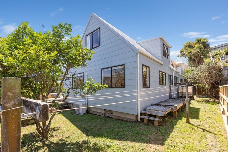 Photo of property in 1/33 Lorna Street, Lynmouth, New Plymouth, 4310