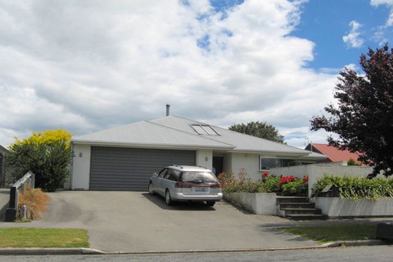 Photo of property in 27 Regent Avenue, Rangiora, 7400