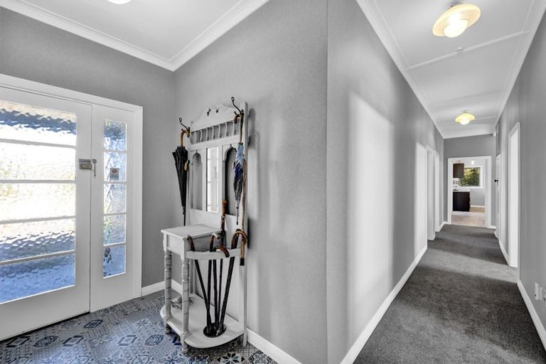 Photo of property in 330 South Road, Hawera, 4610