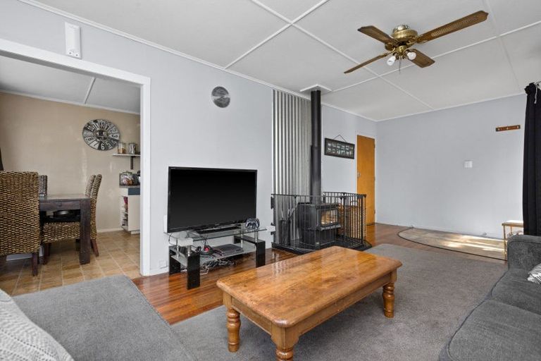 Photo of property in 806 Huia Street, Camberley, Hastings, 4120