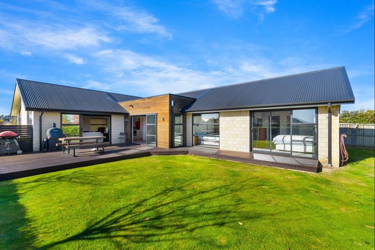 Photo of property in 15 Genoa Avenue, Rolleston, 7614