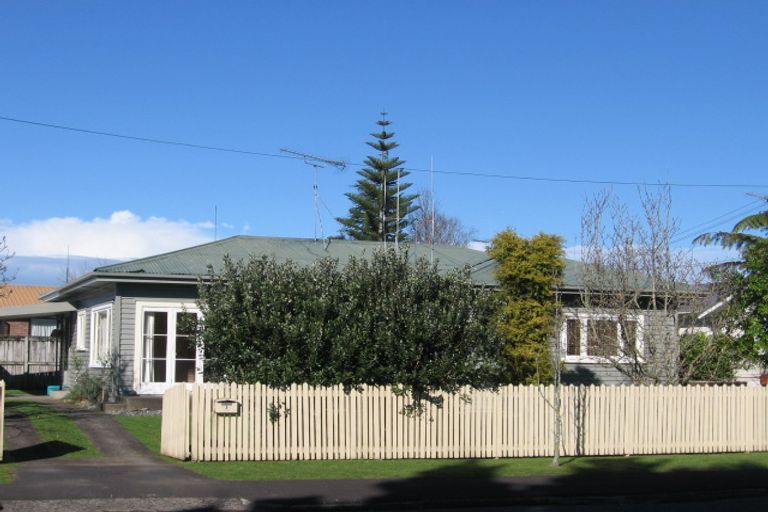 Photo of property in 2 Naylor Street, Hamilton East, Hamilton, 3216