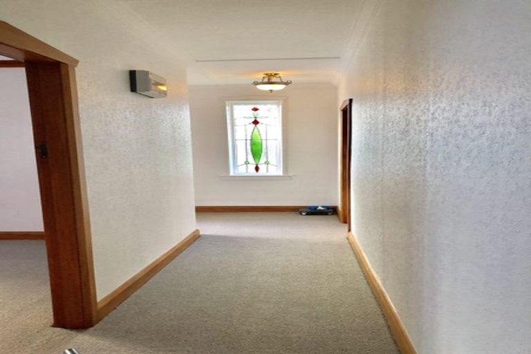 Photo of property in 67 Friend Street, Karori, Wellington, 6012