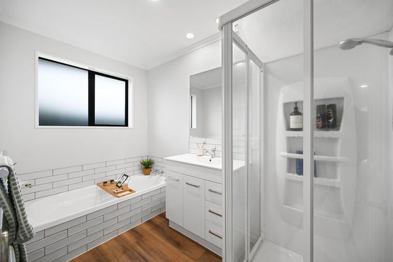 Photo of property in 21 Mangakoea Place, St Andrews, Hamilton, 3200