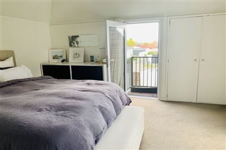 Photo of property in 102 Winchester Street, Merivale, Christchurch, 8014