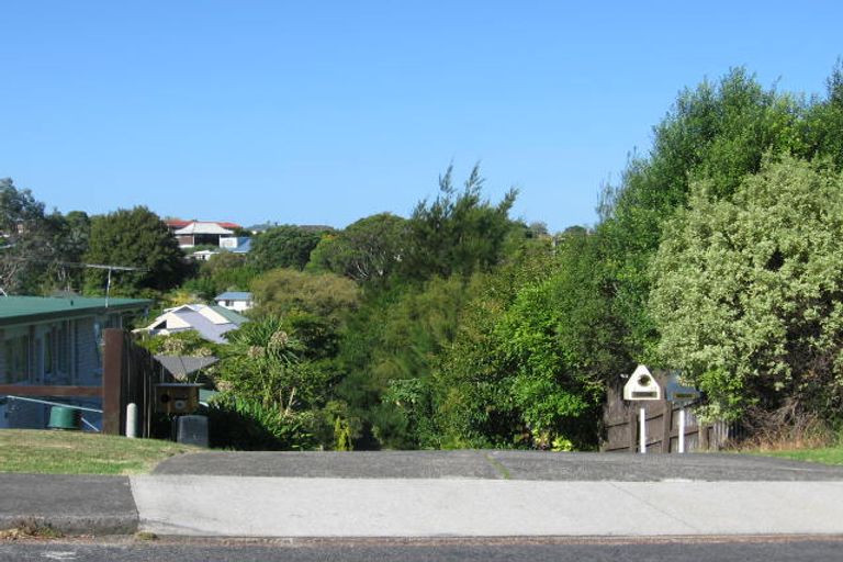 Photo of property in 1/22 Sealy Road, Torbay, Auckland, 0630