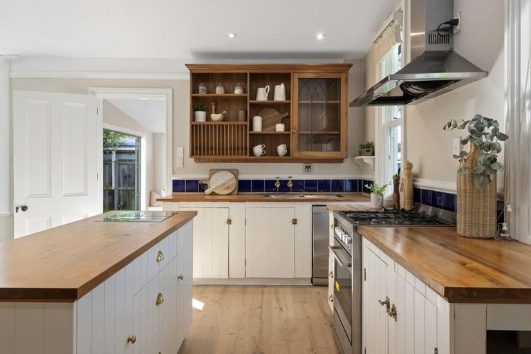 Photo of property in 112 Cranford Street, St Albans, Christchurch, 8014