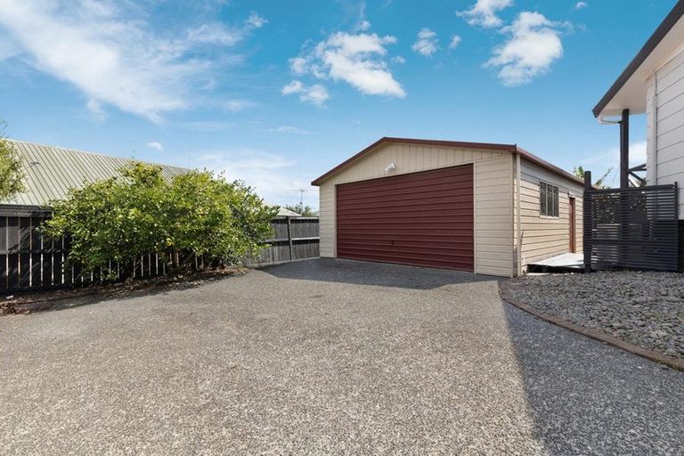 Photo of property in 169 Finlayson Avenue, Clendon Park, Auckland, 2103