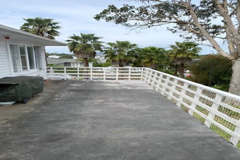 Photo of property in 9 Roband Avenue, Glenfield, Auckland, 0629