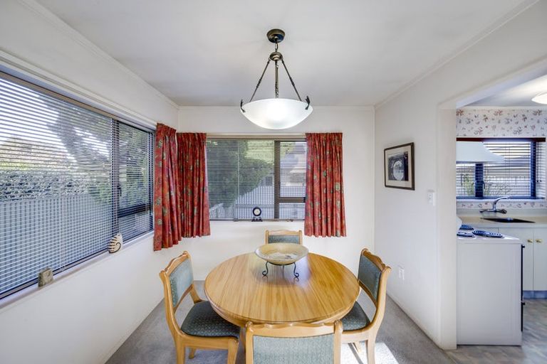 Photo of property in 2/290 Kennedy Road, Onekawa, Napier, 4110