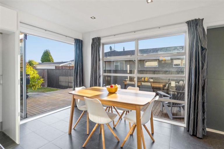 Photo of property in 42 Seymour Street, Hornby, Christchurch, 8042