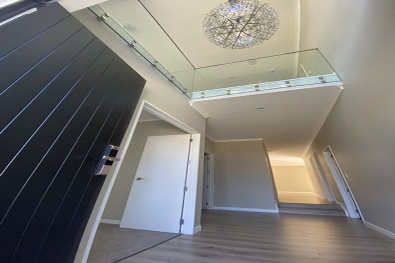 Photo of property in 30 Godfrey Drive, Orewa, 0931